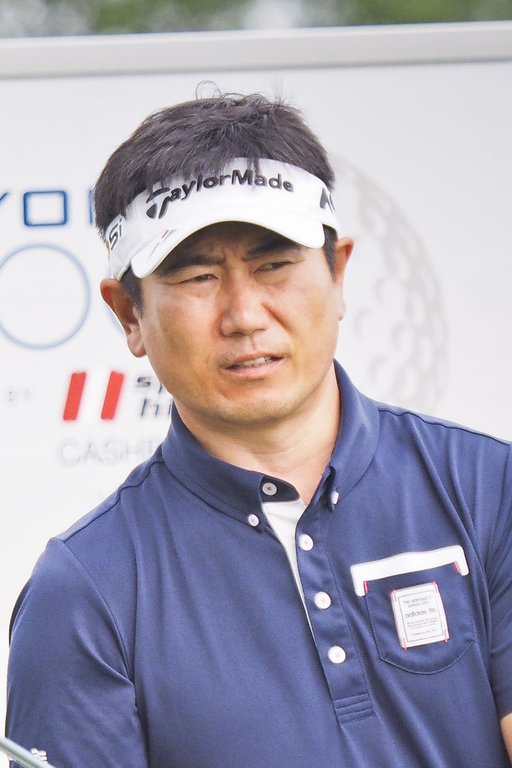 梁容銀
