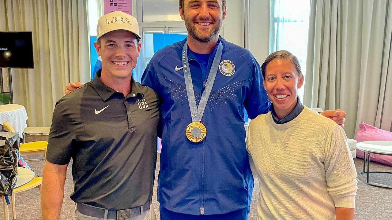Scottie Scheffler with his 2024 Olympic gold medal